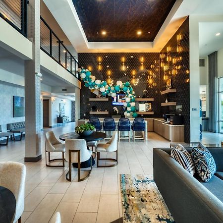Spacious Westgate Cozysuites By Stadium With Pool 1 Glendale Exterior photo