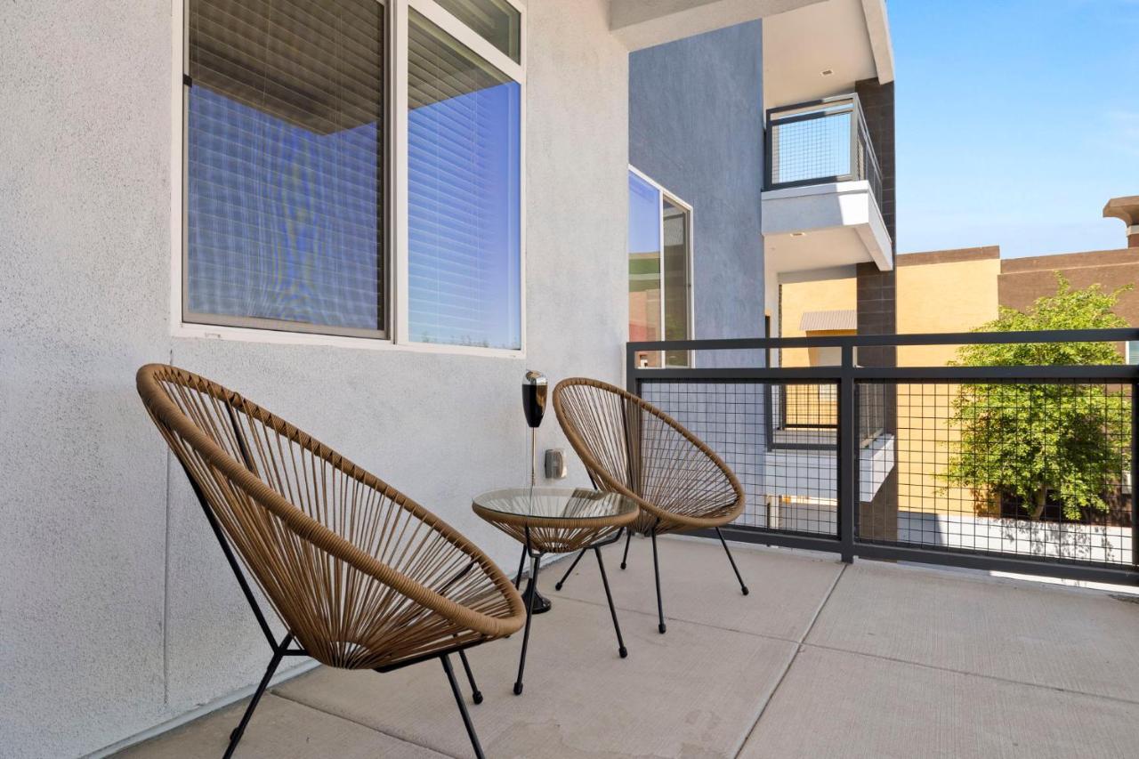 Spacious Westgate Cozysuites By Stadium With Pool 1 Glendale Exterior photo