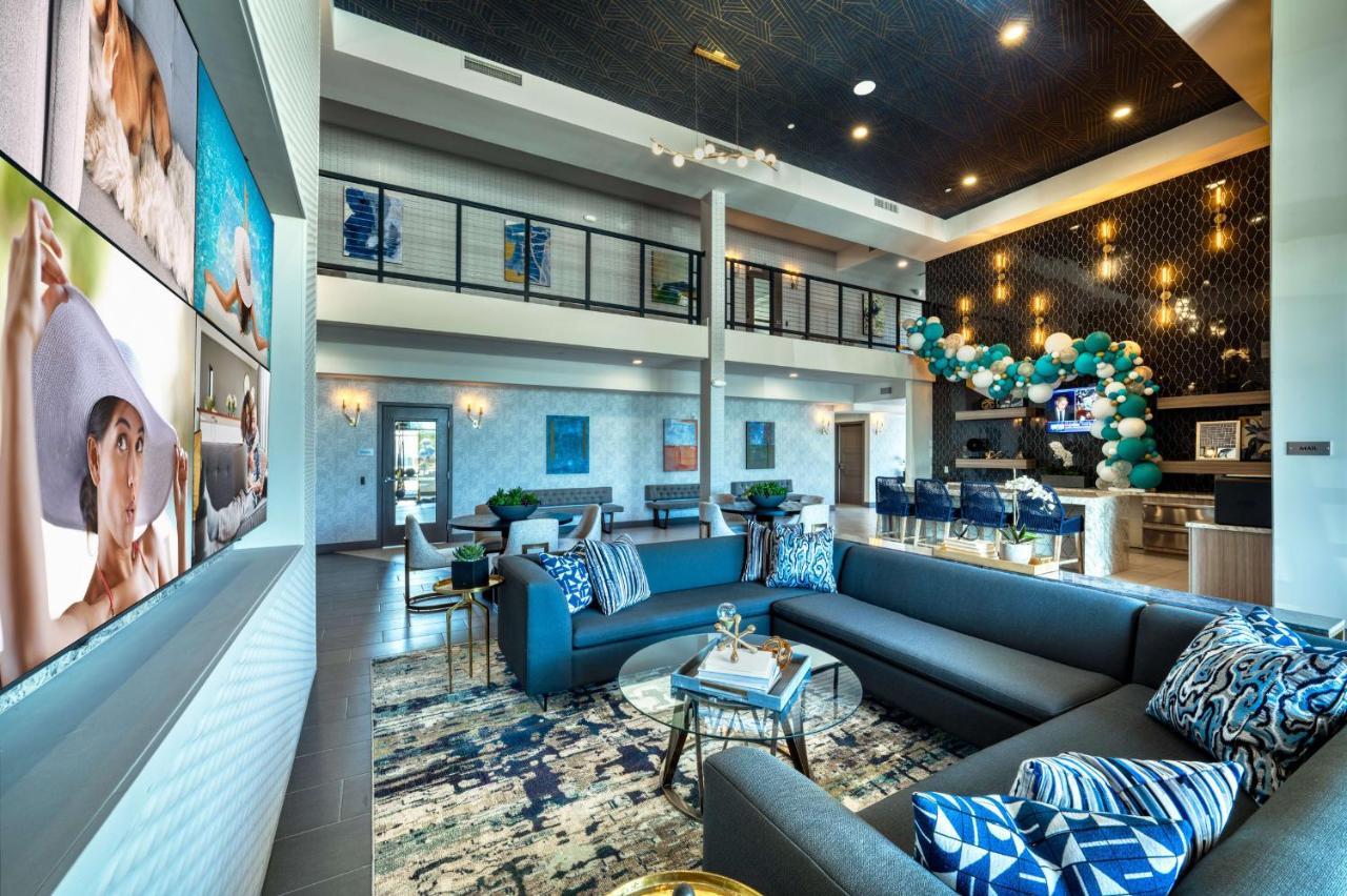 Spacious Westgate Cozysuites By Stadium With Pool 1 Glendale Exterior photo
